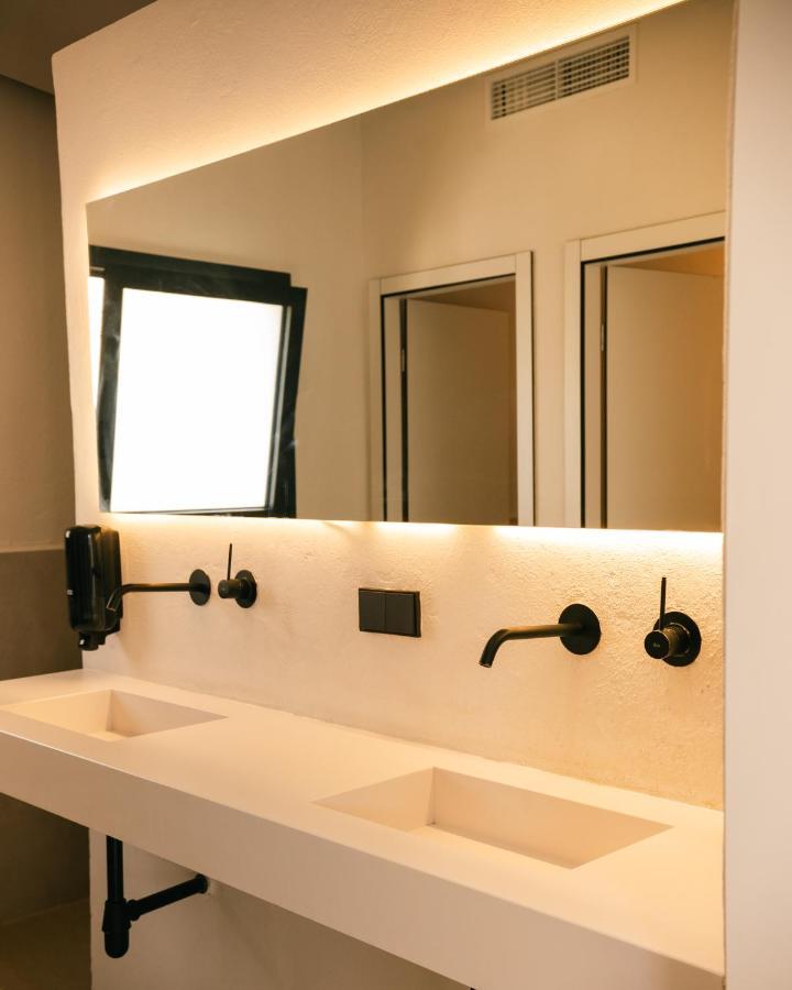 Holacamp Sitges Fun Hotel Bagian luar foto