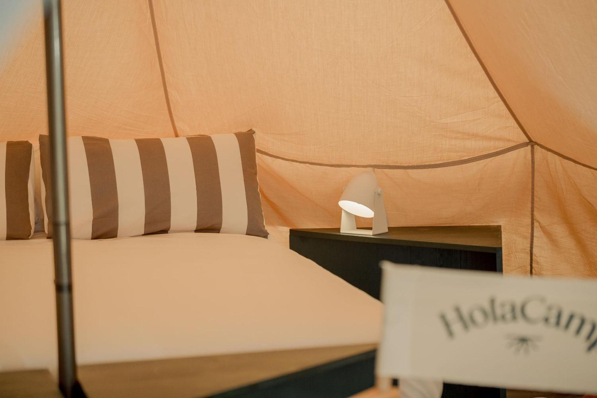Holacamp Sitges Fun Hotel Bagian luar foto