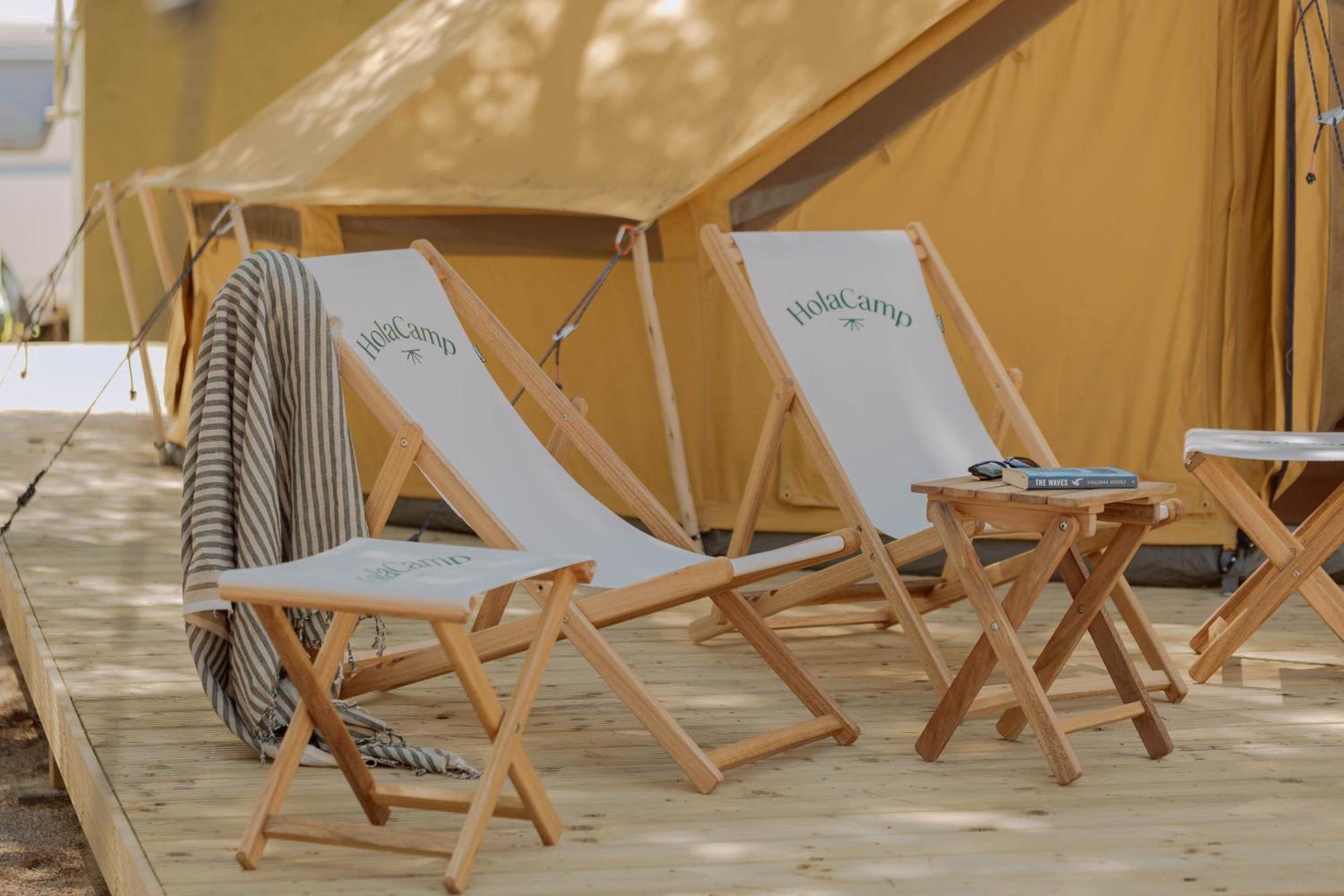 Holacamp Sitges Fun Hotel Bagian luar foto