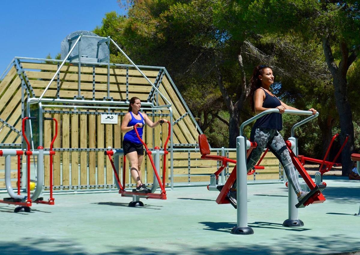 Holacamp Sitges Fun Hotel Bagian luar foto
