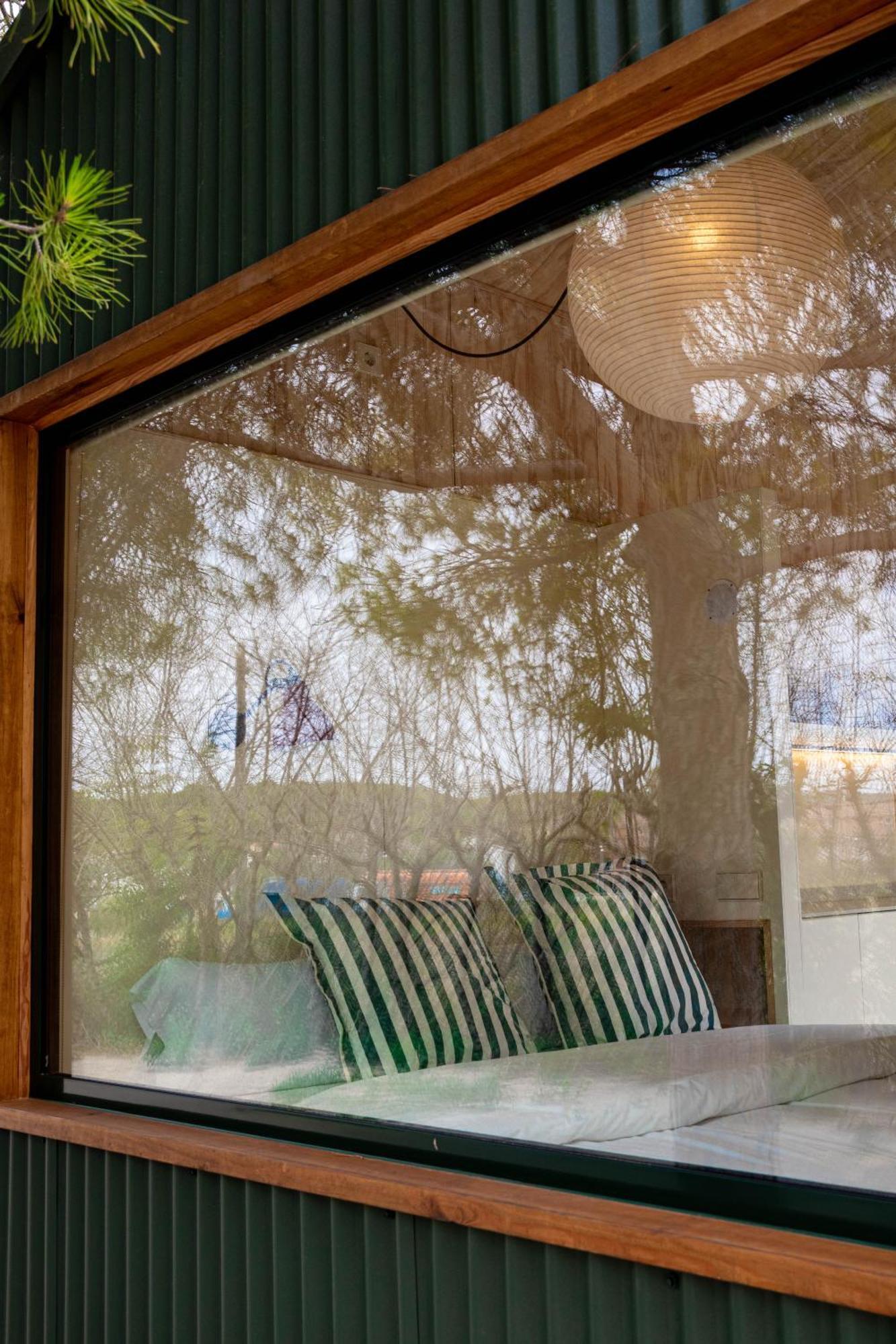 Holacamp Sitges Fun Hotel Bagian luar foto