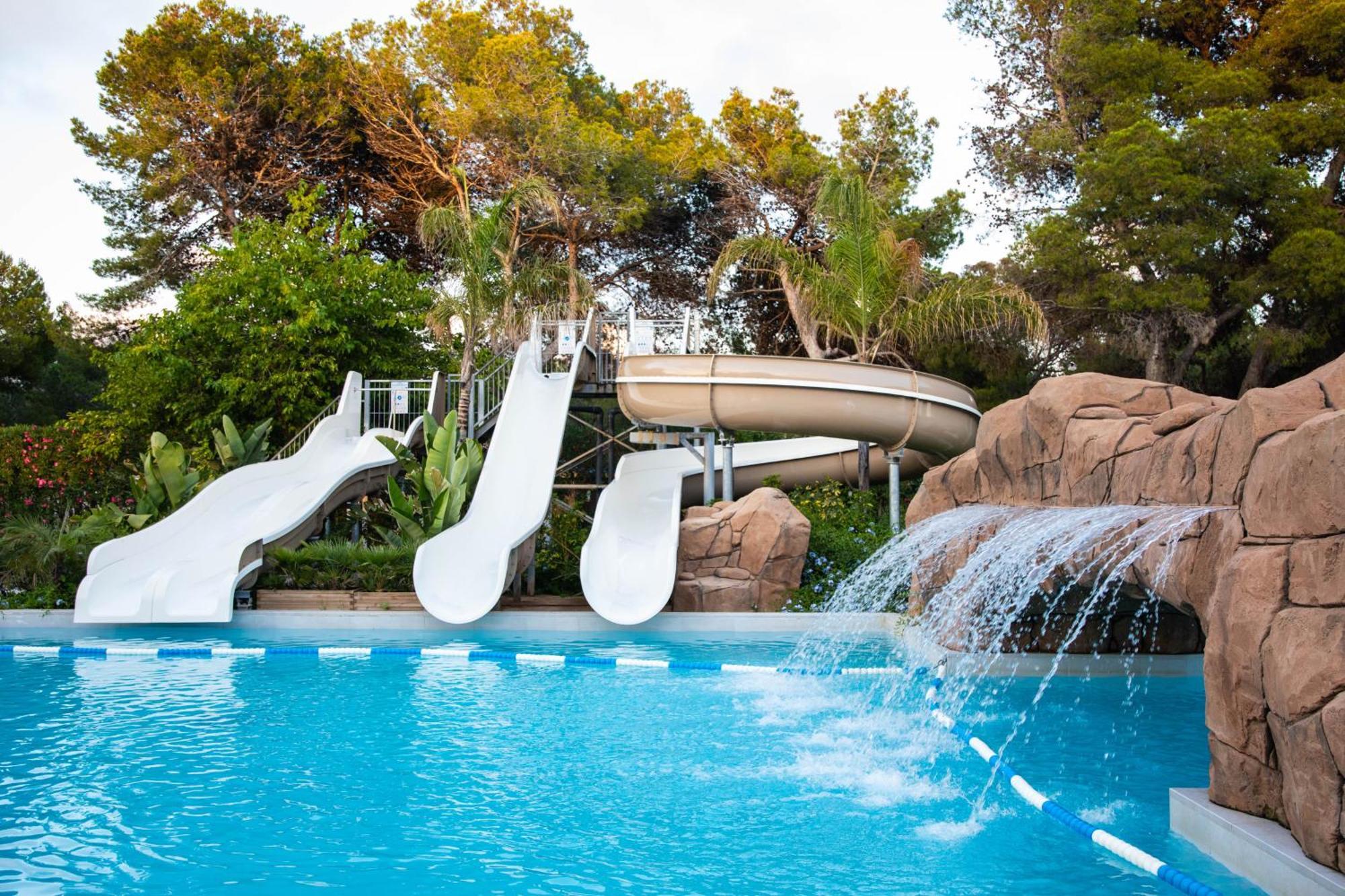 Holacamp Sitges Fun Hotel Bagian luar foto